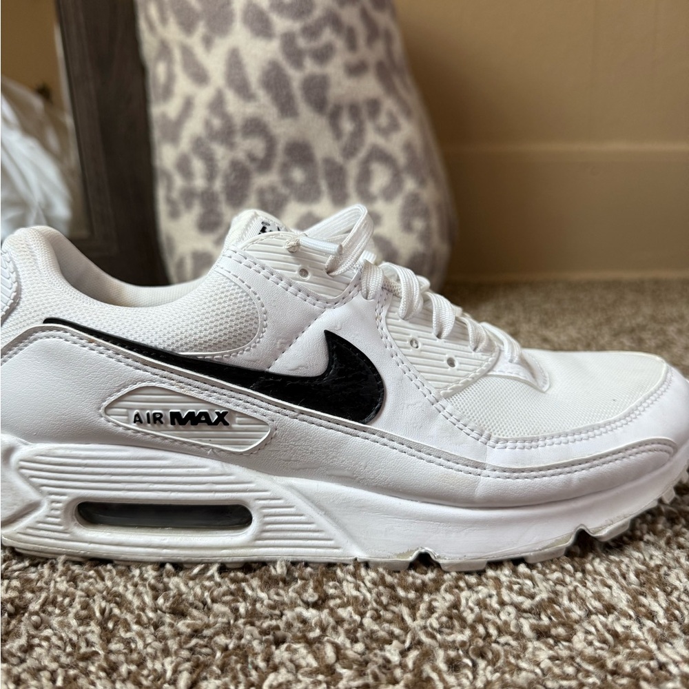 Nike Air Max Women's White and Black Sneakers